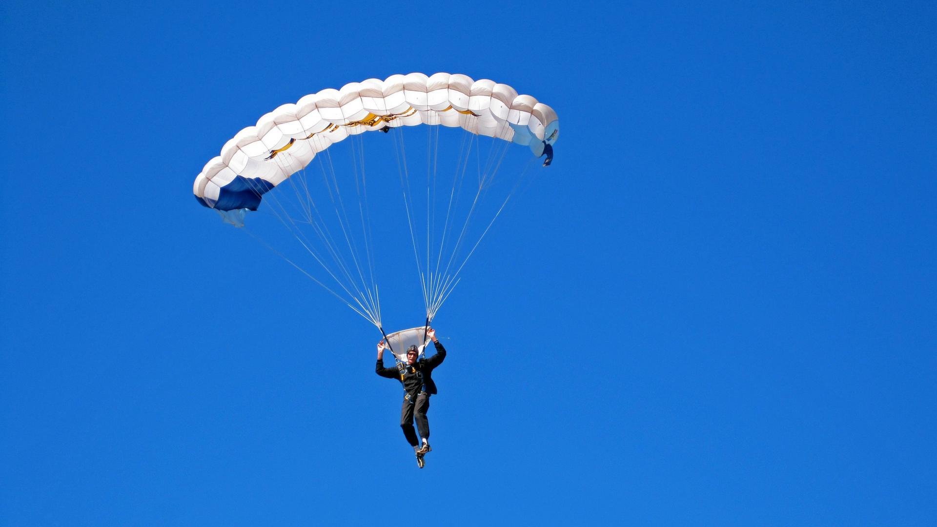 羽毛球赛季进入冲刺阶段竞争激烈，羽毛球新赛制